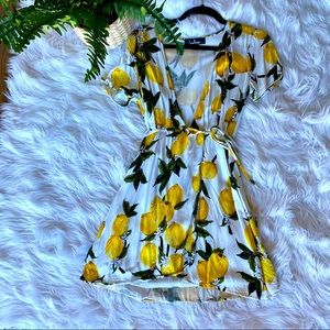 Wrap dress with Lemon 🍋 detail